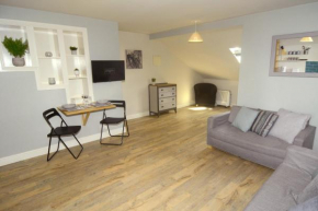 Spacious Loft Apartment in Coventry CV1 *NEW*
